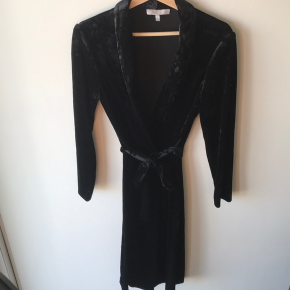 NWOT Rare Black Full Length Long Velvet Felt Robe Shacket Jacket with Tie - Picture 2 of 9